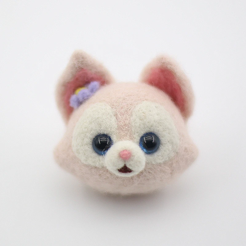 

Набор для рукоделия из шерсти голубого и розового лисьего меха