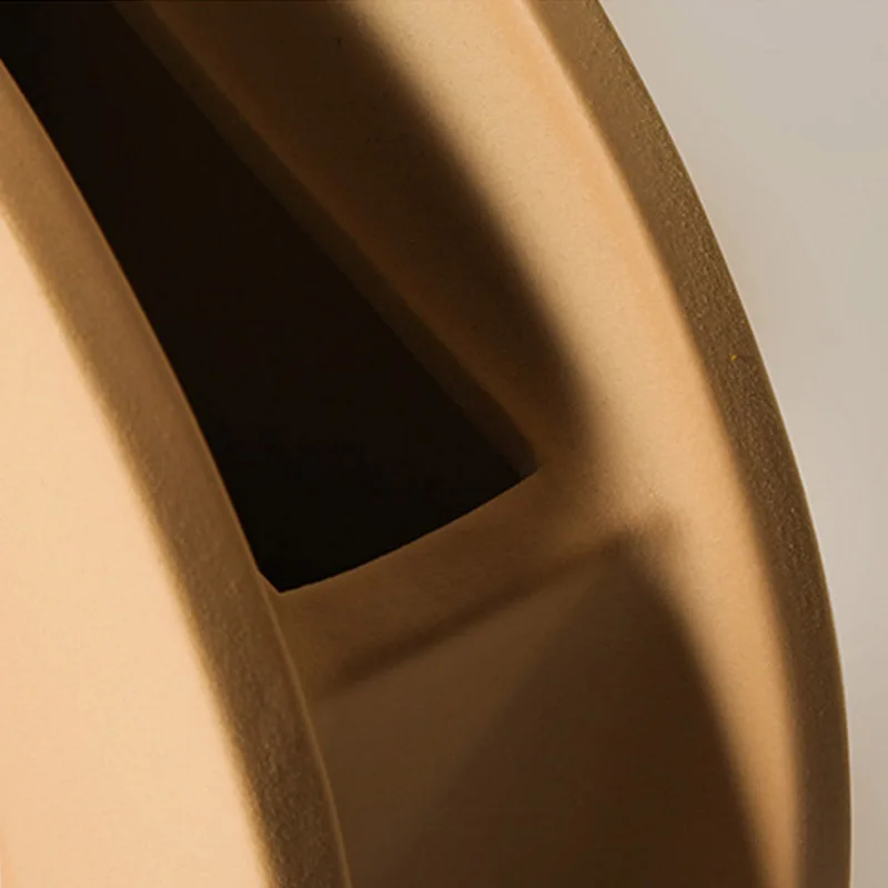 Геометрическая ваза для цветов в скандинавском стиле с аркой керамический