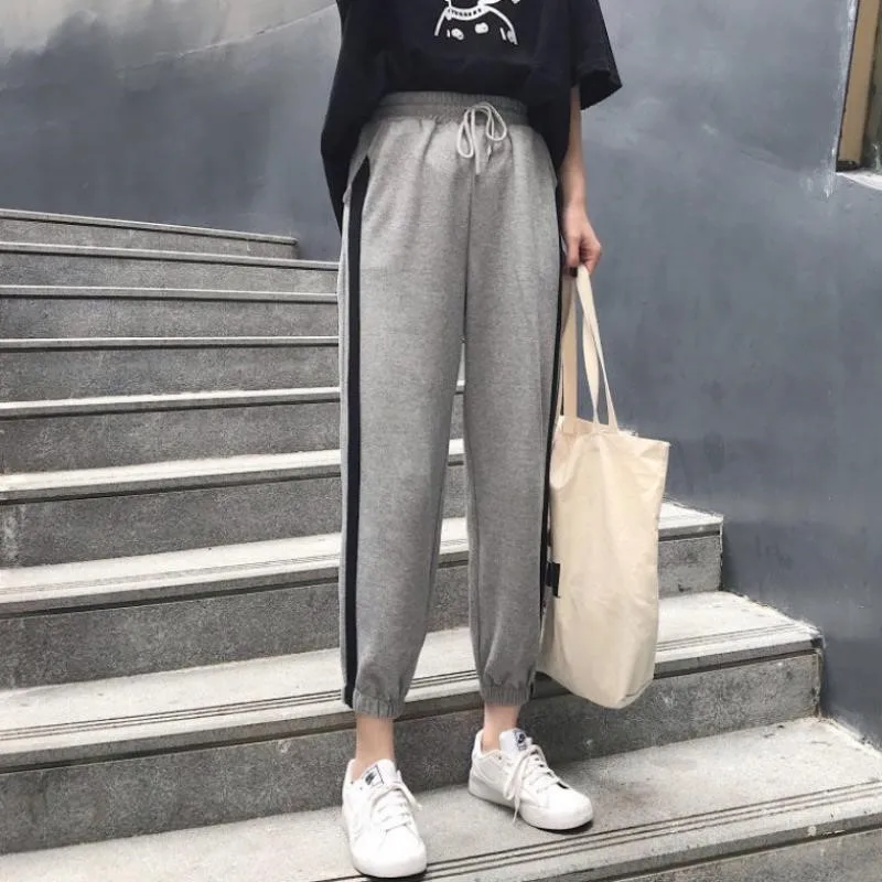 

Женские повседневные брюки-джоггеры в полоску сбоку, женские модные свободные брюки с завышенной талией и шнуровкой, брюки-султанки в Корей...