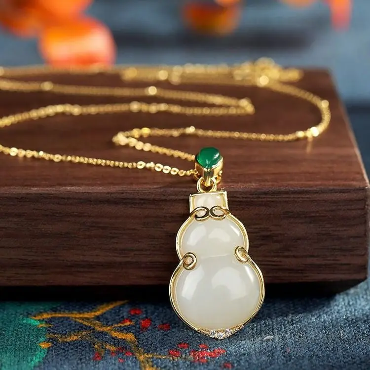 

S925 Silver Necklace Natural Chalcedony Hetian Jade Gourd Female Pendant Clavicle Chain Retro 2019 New Silver Accessories