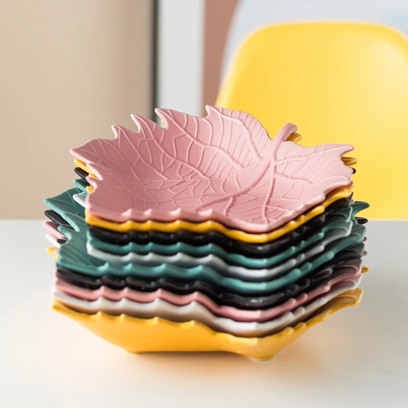 Creative Ceramic Maple Leaf Plate Snack Dessert Cake Candy Nut Dish Fruit Salad Porcelain Key Jewelry Home Decorative Tray | Дом и сад