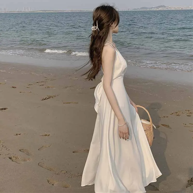 Женское платье-миди однотонное на бретелях с V-образным вырезом | Женская одежда