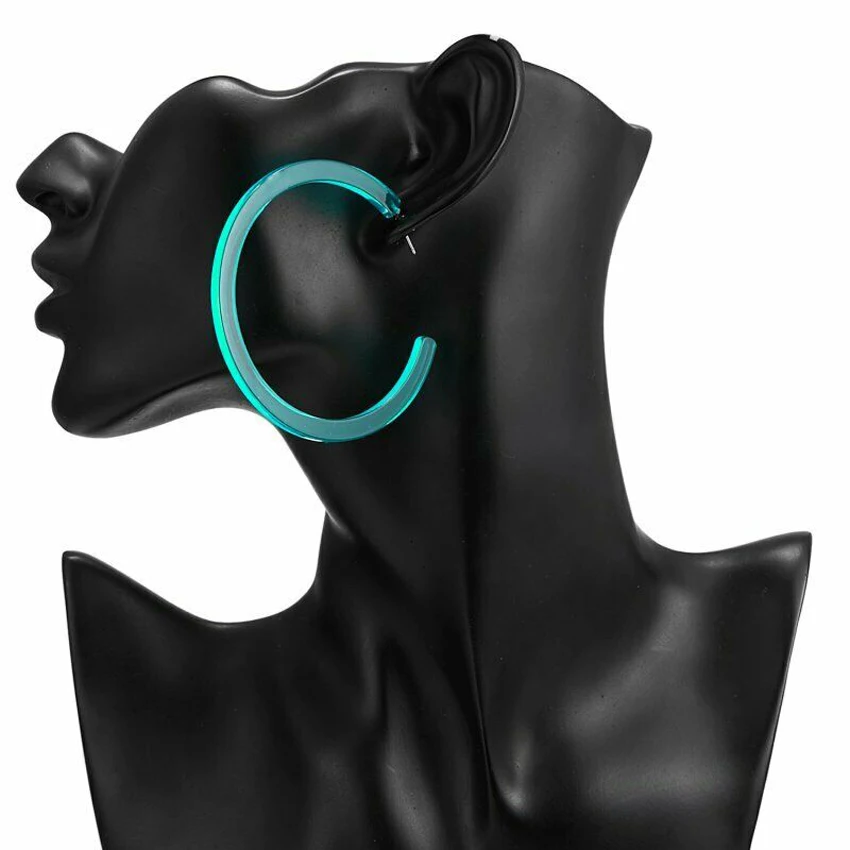 Женские большие акриловые серьги кольца массивные круглые из смолы ювелирные