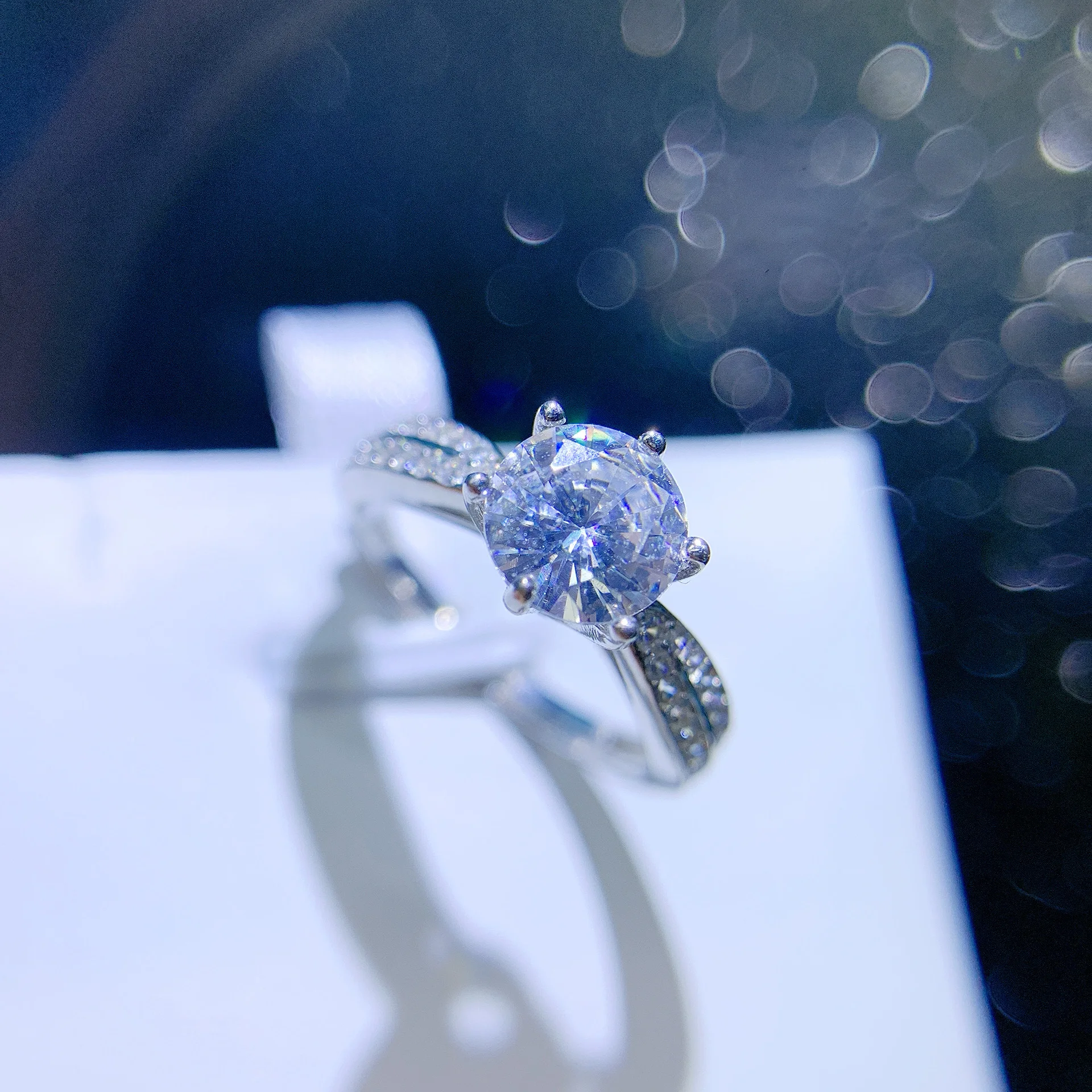 

s925 sterling silver ring female Japanese and Korean simple micro diamond temperament six-claw diamond ring