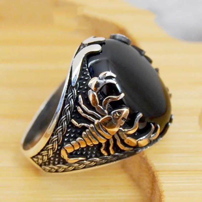 Кольцо в стиле ретро готика панк скорпион зеленый черный камень мужское