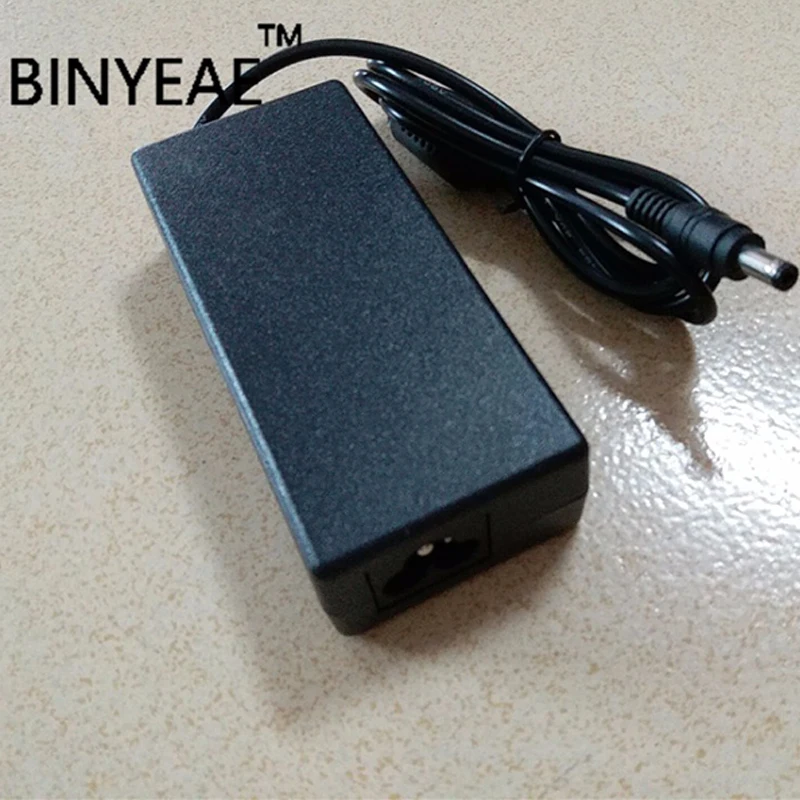 Универсальное зарядное устройство для ноутбуков 19 в а 65 Вт адаптер переменного