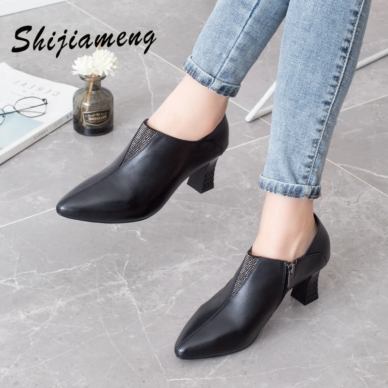 

Women's Shoes