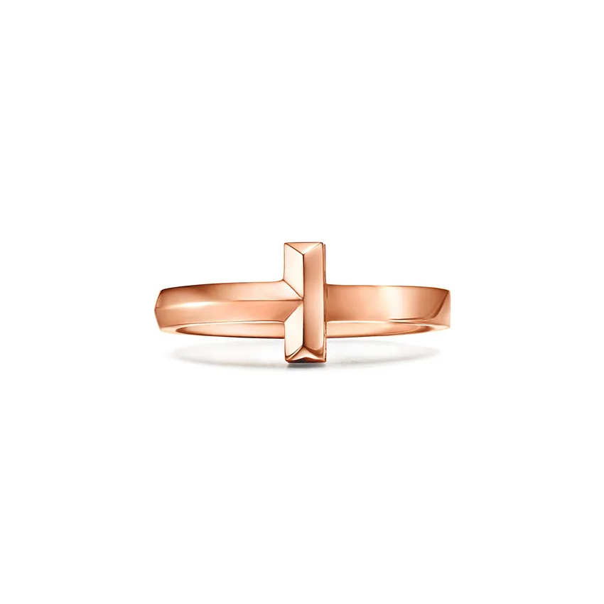 

Fashion boutique contracted the double color ring
