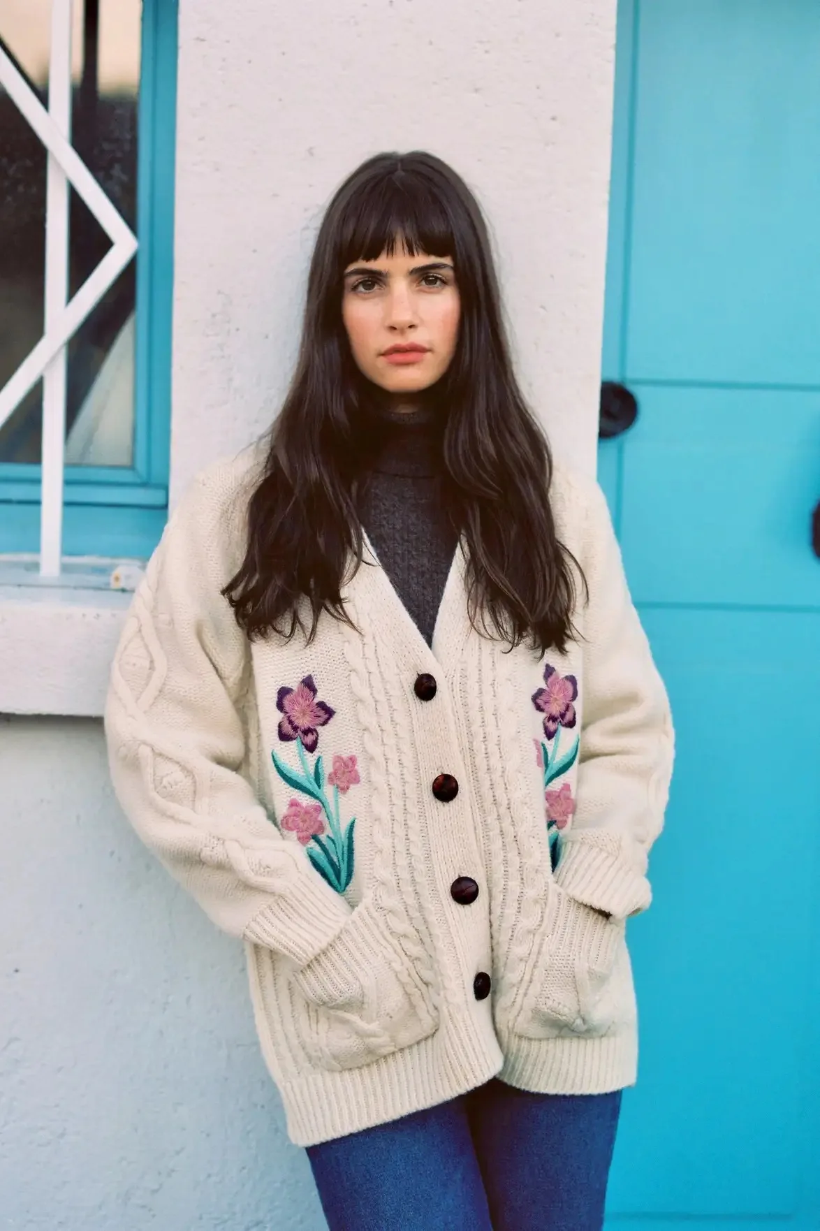 

Новые товары для осени и зимы, шерстяной Ретро кардиган с V-образным вырезом и цветочной вышивкой, Женская куртка