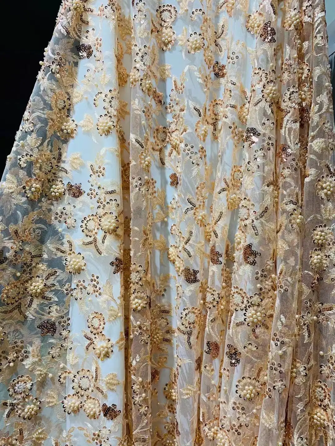 

High Quality Handmade Beaded Sequins Beaded Embroidery Lace Fabric Sewing Wedding Dress Stage Skirt Lace Fabric 5 Yards Tissu