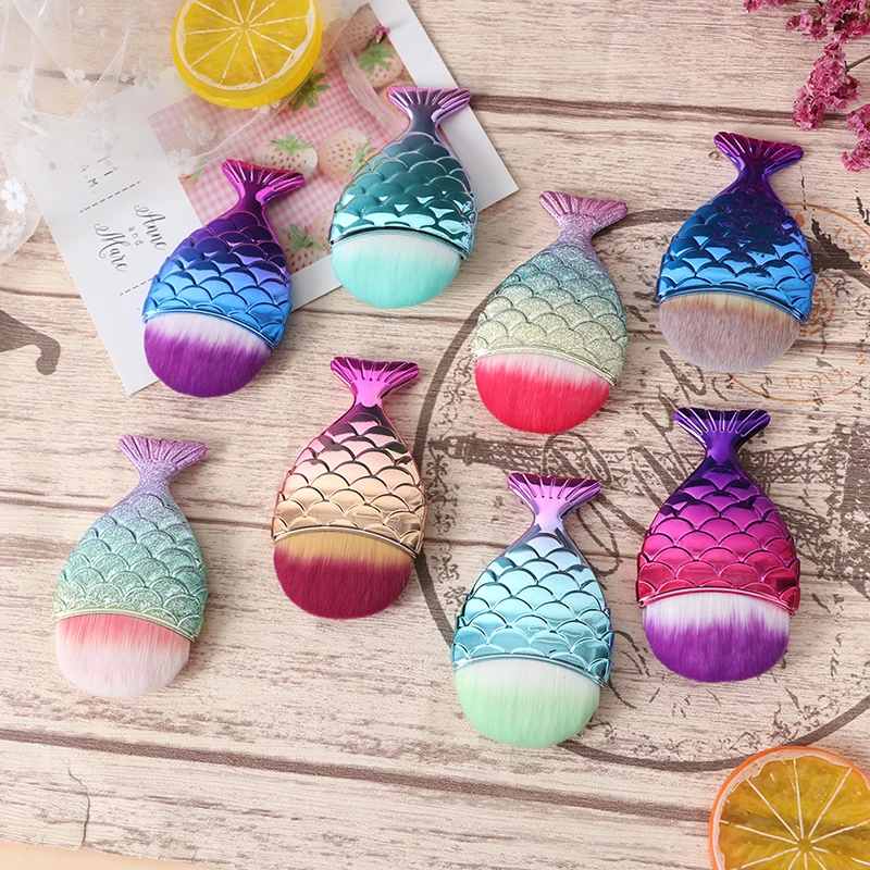 

Fish Tail Gradient Color Soft Hair Nail Dust Cleaning Brush Manicures Tool