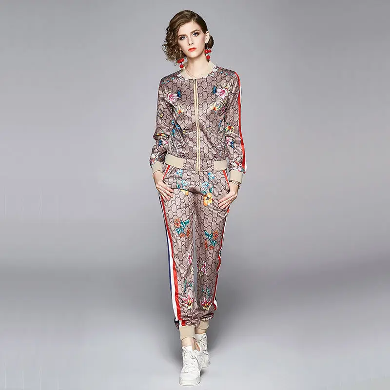 

2021 new Elegant Sports and Leisure Suit 2020 Autumn New Long Sleeve Baseball Uniform Coat Skinny Pants Printed Two-Piece Suit