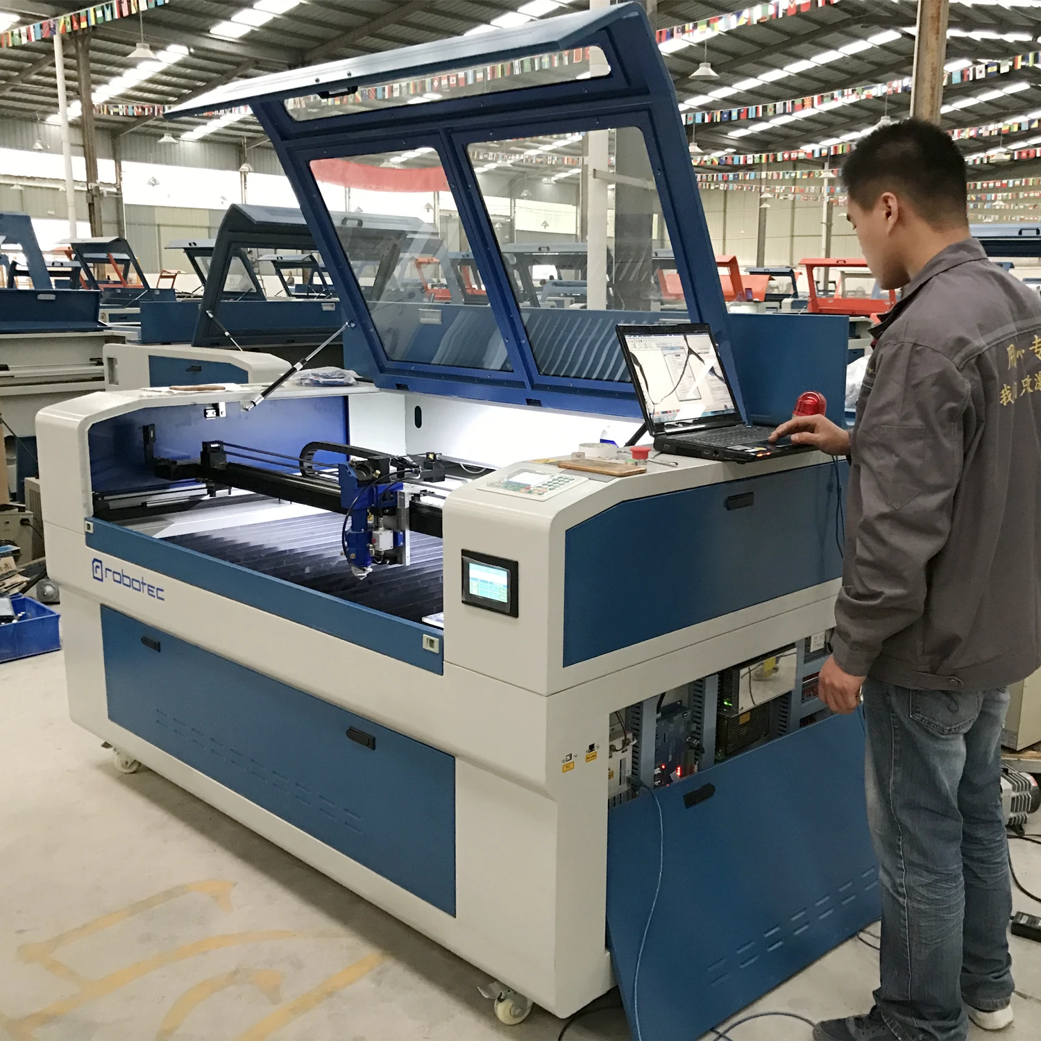 Многофункциональный автоматический лазерный резак с автофокусом 100 Вт/150 Вт