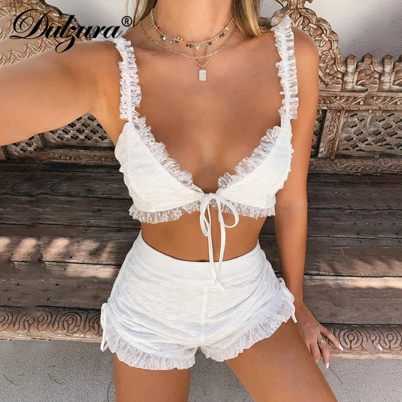 Женский кружевной комплект Dulzura из двух предметов бюстгальтер с оборками и шорты