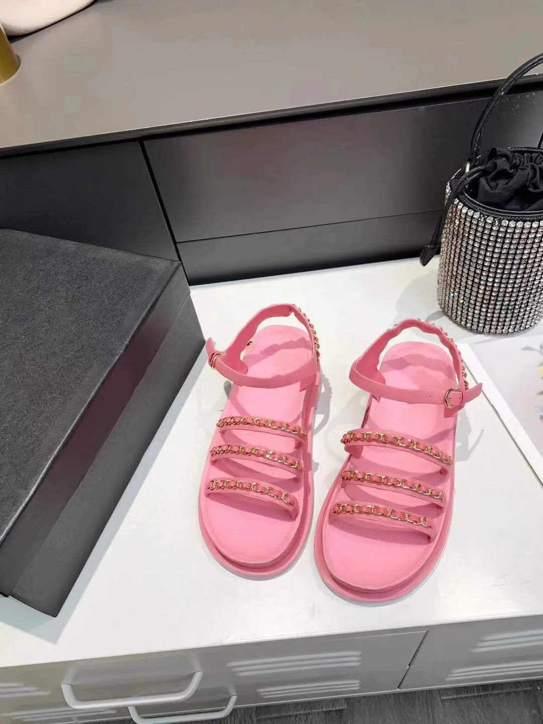 

Сандалии женские из натуральной кожи, босоножки на плоской платформе, на липучке, с открытым носком, гладиаторы, лето 2021