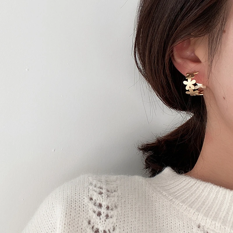 Модные металлические полые серьги-кольца для женщин геометрические со звездой