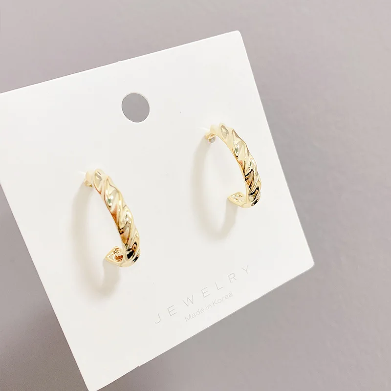

Wholesale OL Plating Charm Silvers Pin Earrings Cute Shell Micro Inlaid Zircon Ear Studs Personality Wild Gift
