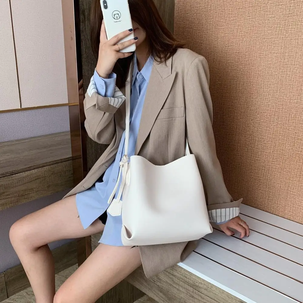 

Small PU Leather Bucket Bags For Women 2020 Winter Solid Color Shoulder Handbags Female Travel Lady Fashion Branded Hand Bag