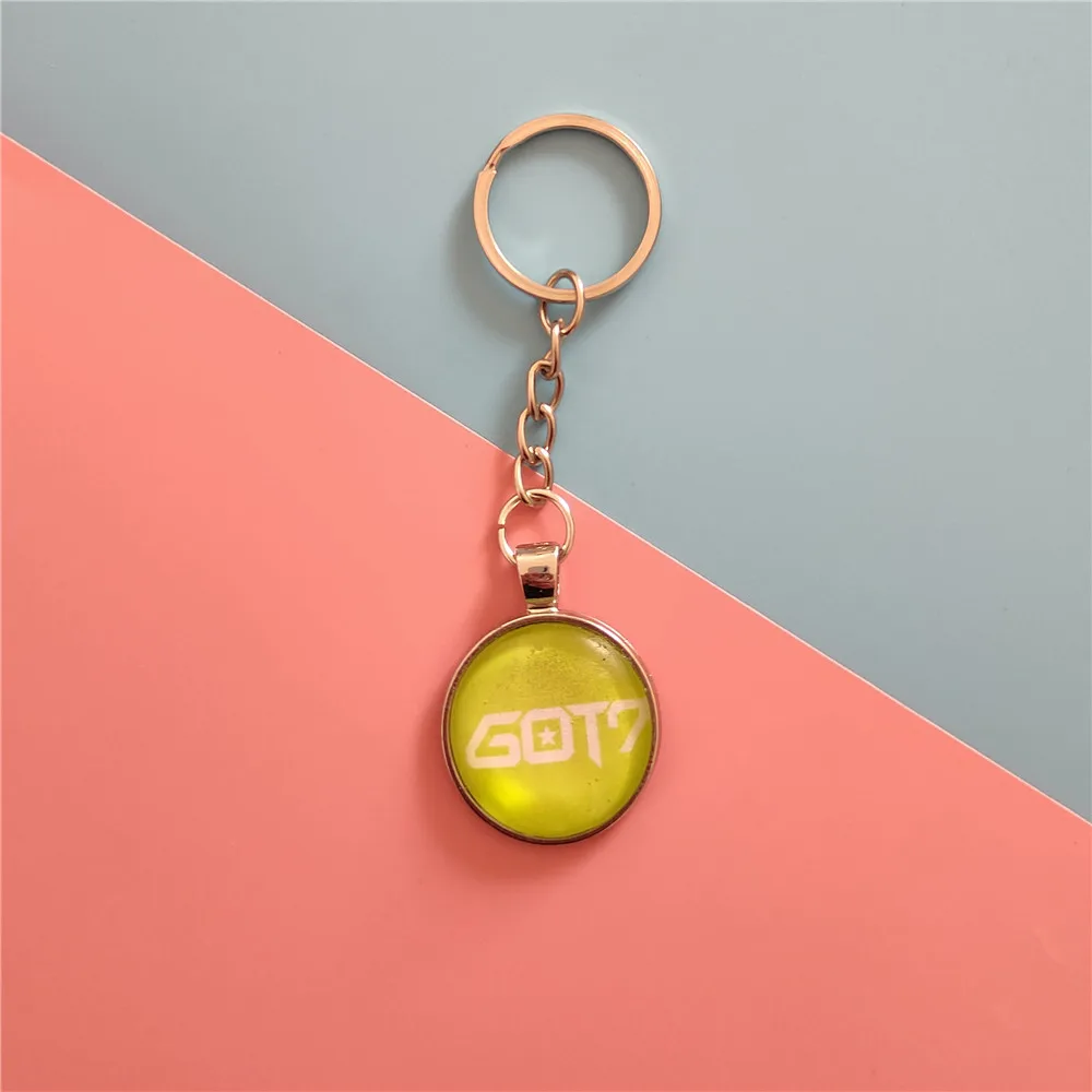 

GD GOT7 TWICE IKON BLOCK B ITZY NCT Metal Keychains Key Ring Accessories