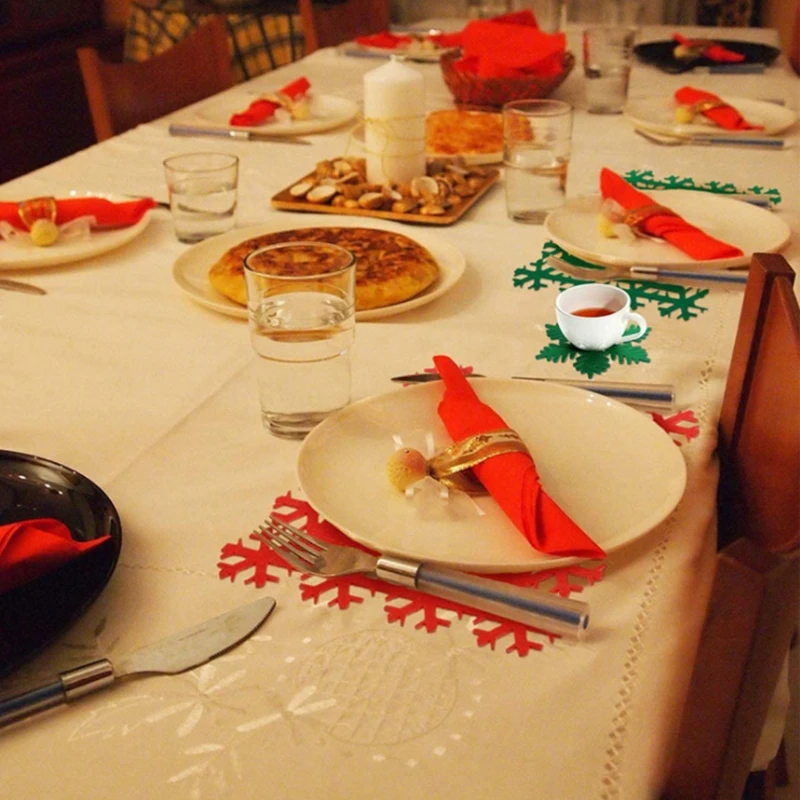 

Christmas Placemat Xmas Table Felt Mat Dish Coaster Heat Insulation Cutlery Mat