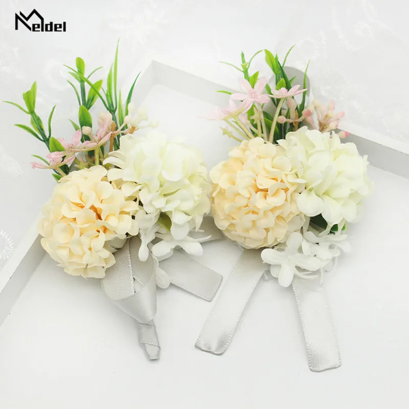 Свадебный бутоньерка с розовыми розами для подружки невесты бутоньеркой