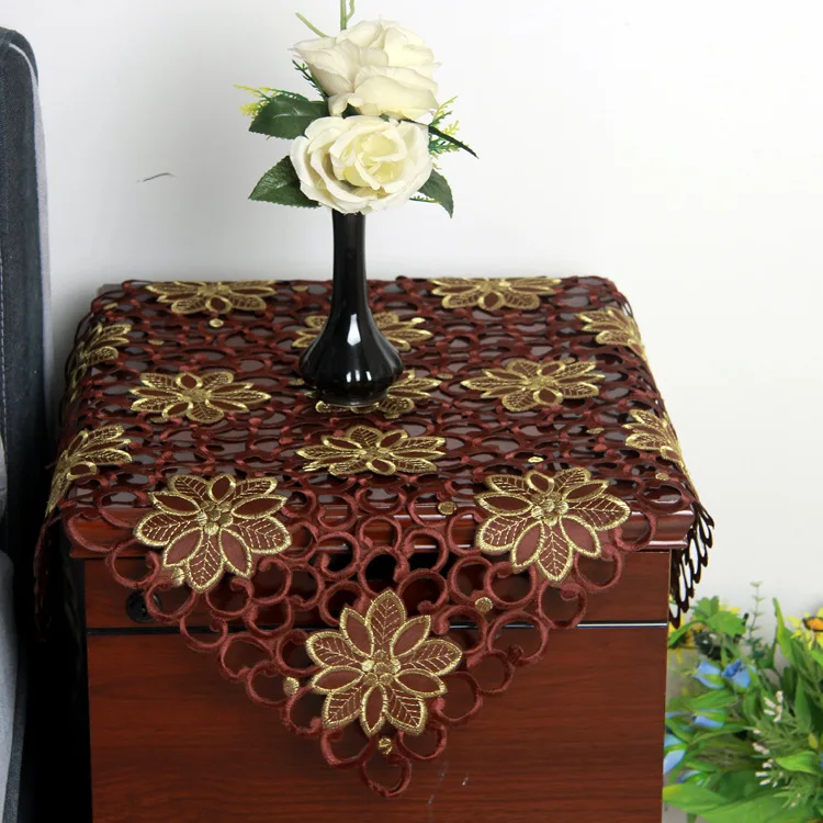 Круглая скатерть для стола свадебного вязания крючком кофейного цвета