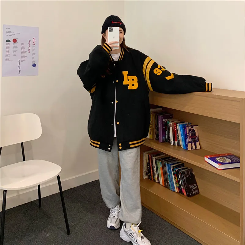

2021 Autumn Hot Bomber Jacket Women Plush Streetwear Clothing Letter Embroidery Baseball Fresh Stripe Coat Casual Outwear