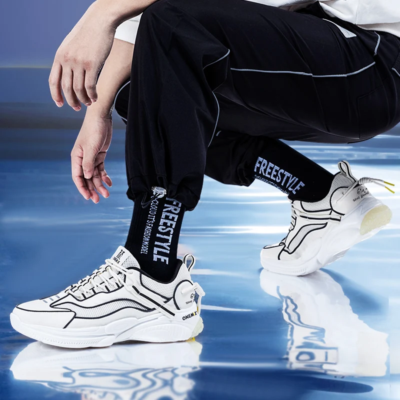 

ONEMIX Men Running Shoes Outdoor Fitness Elasticity Sports Shoes Jogging Walking Breathable Reflective Leisure Woman Sneakers