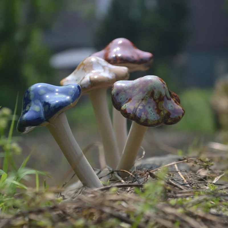 

Outdoor Decor Simulation Mushroom Garden Decoration Ceramics Lawn Fungus Ornaments Courtyard Landscape Crafts Furnishings