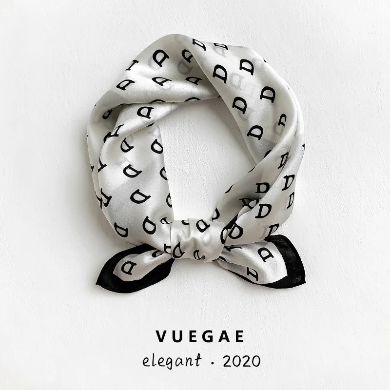 

2020 Fashion Neck Scarf New Women 100% Pure Silk Square Scarves Neckerchief Hair Foulard Bandana Lady Headband Hijab Poncho