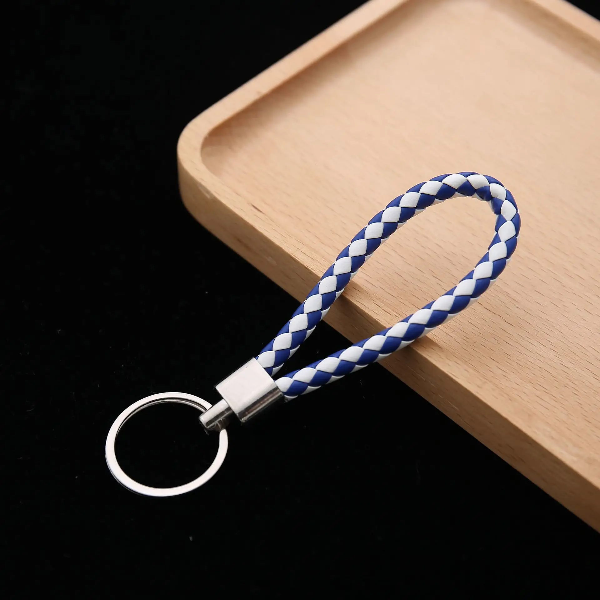 Blue and White PADEGAO 50 шт. Веревка Ключ Пряжка Кулон переплетение брелок для ключей в виде троса металлический влюбленный мультфильм часть натуральная кожа Автомобильный Ключ Пряжка PDG140 - Цвет: Blue and White