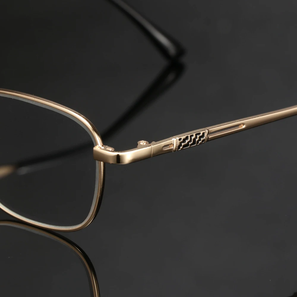 

2019 Sun Photochromism Reading Glasses Men Women Folding Small Glasses Frame Metal Glasses With Original Box