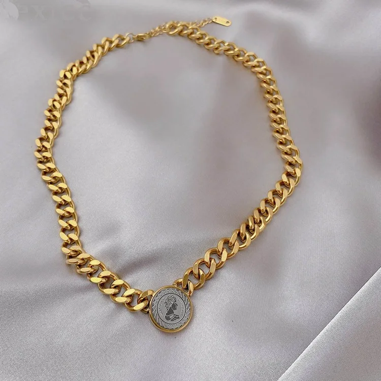 

18k Yellow Gold Queen's Head Exaggerated Thick Necklace for Women Wedding Engagement Necklacs Clavicle Chain Gold Jewelry Gifts
