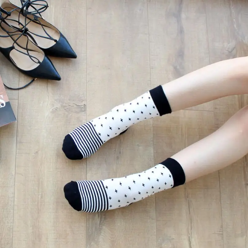 Woman Solid Print Cotton Socks Girls Geometric Printed Black White Warm Winter Ankle Socks Short Socks Crew Socks 5 Pairs/ lot