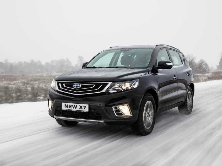 Светильник фара 1017029675 левая передняя противотуманная правая фасветильник в