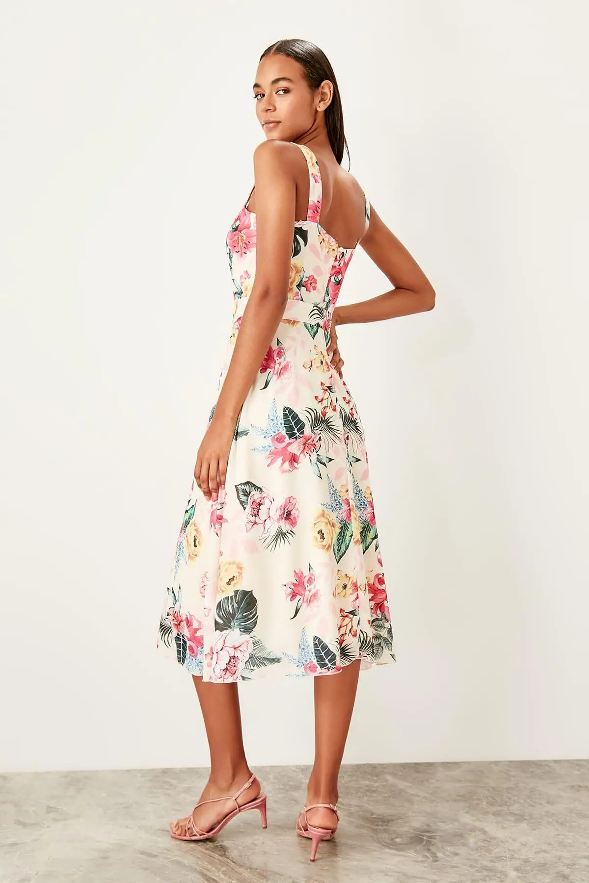 Trendyol многоцветное арочное платье с цветочным рисунком TWOSS19EL0003 | Женская одежда