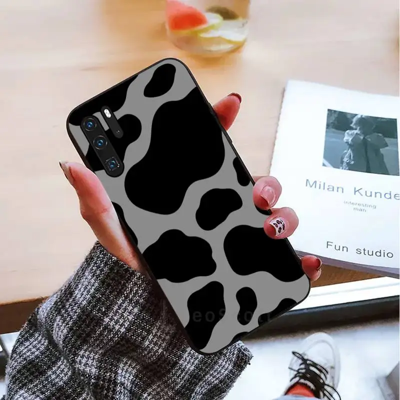 

Spotted cow skin print Phone Case For Huawei NOVA 2 2i 2s 3i 4 4e 5 plus P10 lite 20 P20 pro honor10