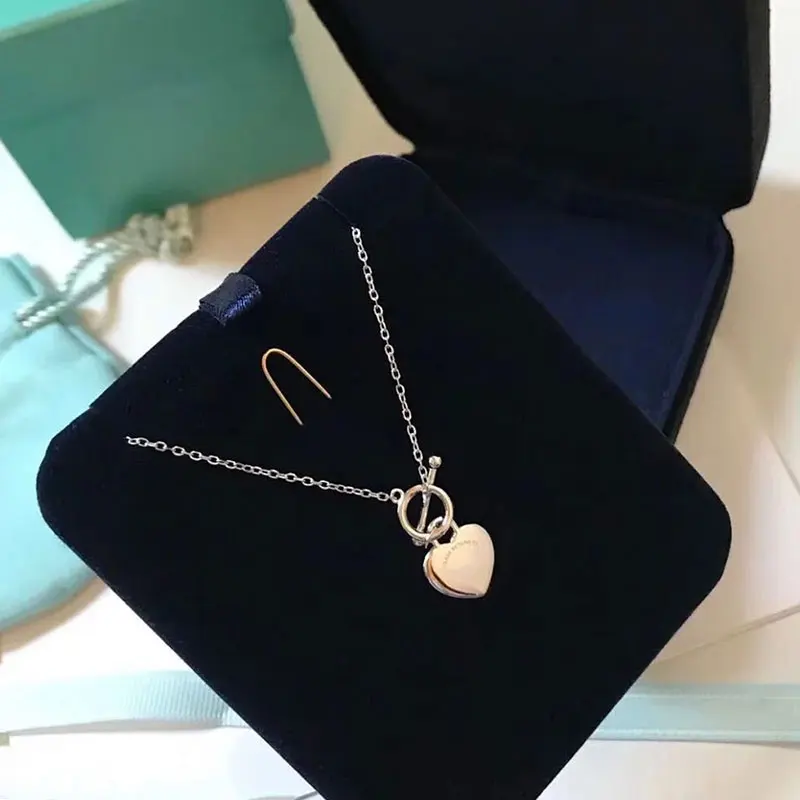 

The classic S925 Sterling Silver Necklace and pendant for women of double love provide an elegant jewelry gift for free delivery