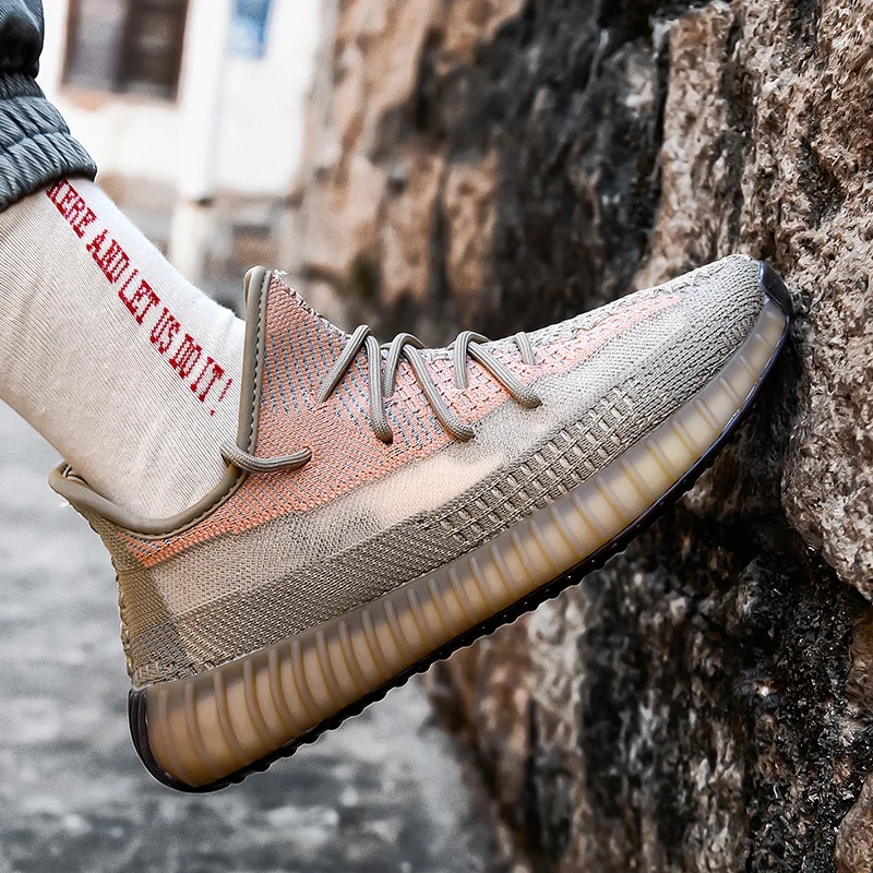 

New Men's Fashion Sneakers Light Comfortable Non-slip Soft bottom Running Shoes Breathable Sports Shoes Large Size 36-45