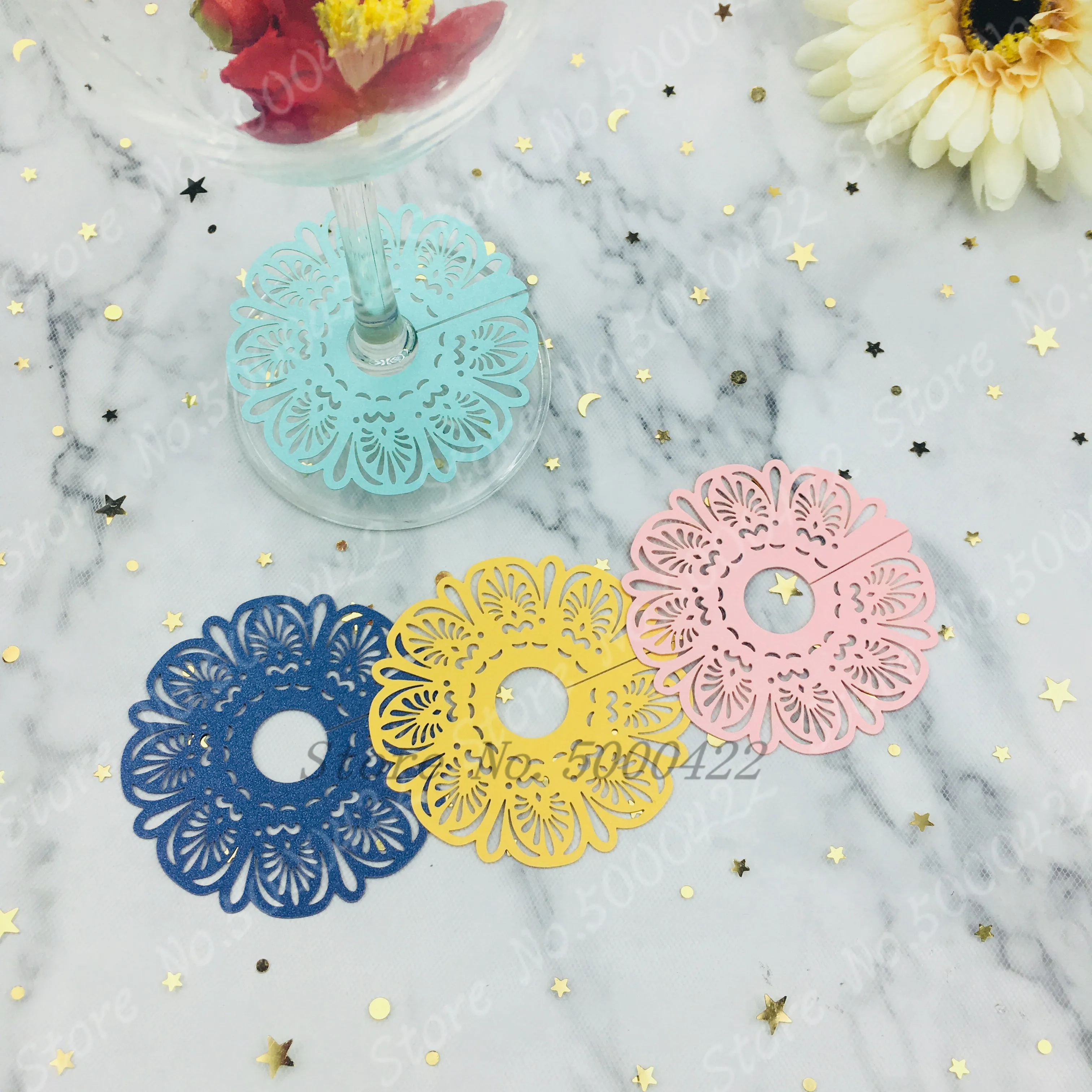 50 шт. вина имя карты Лазерная резка настольный знак стекло чашки ноги свадьба