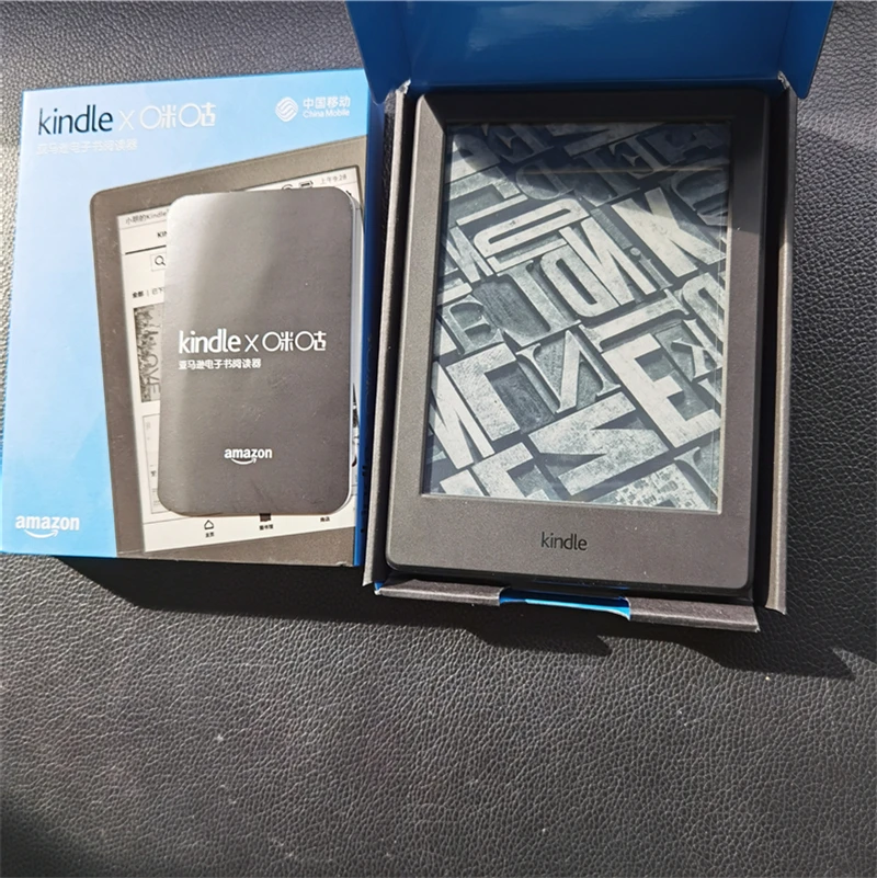 Kindle Fire 8 в конце улицы: Аватар-Вокалоид ГУМИ и поколения электронная книга eink e-ink
