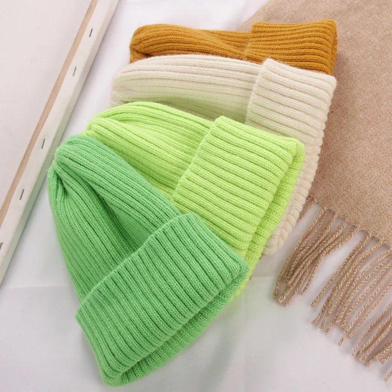 Шапка женская шерстяная вязаная зимняя ярких цветов | Аксессуары для одежды