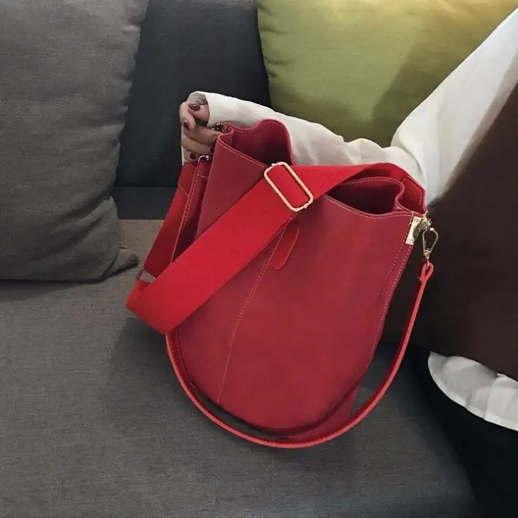 

2020 Messenger Bag Women Bucket Shoulder Bag Capacity Vintage PU Leather Handbag Luxury Designer Brand Women Shoulder Handbag