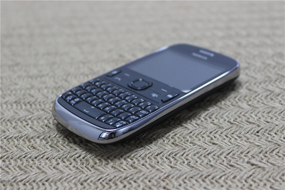 ASHA 302 Оригинальный разблокированный Nokia Asha 3G сеть GSM WIFI Bluetooth JAVA 3 15 Мп камера