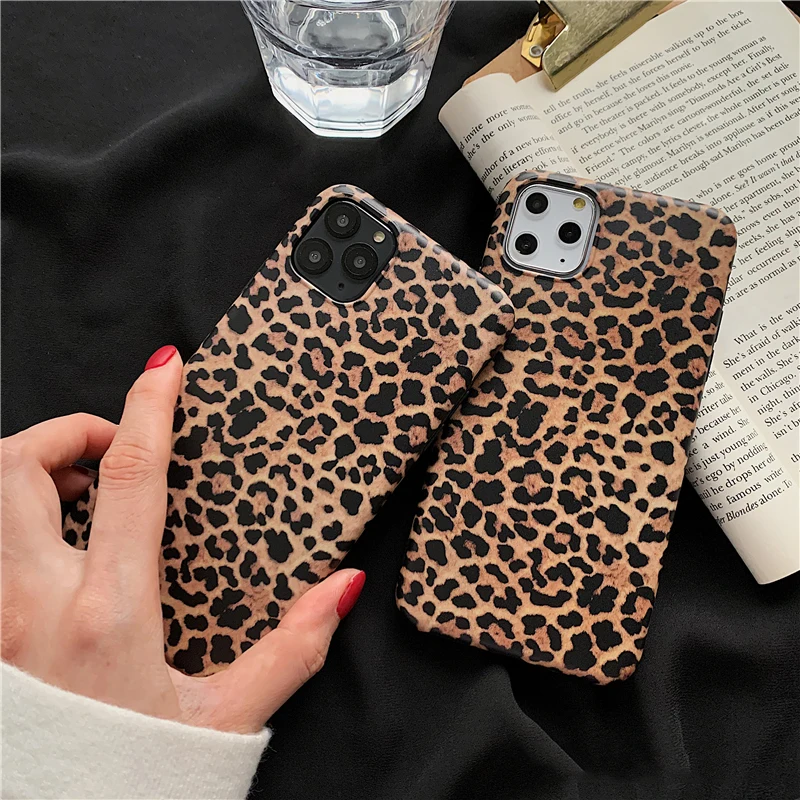 Vintage Leopard Phone Case For iPhone 11 Pro Max 12 13 14 7 8Plus XS Max XR X 6 6S SE 2020 Vintage Animal Pattern Fundas Shell