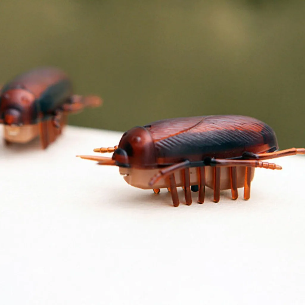 

Horrible Moving Cockroach Electricity Fake Cockroach Toy Insects Prank Toy