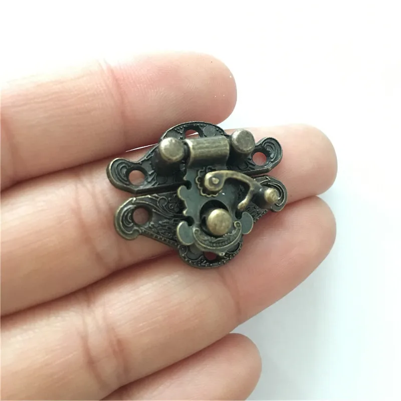 

Special Small Box Packing Buckle Antique Wooden Gift Box Lock Alloy Buckle Latch Hook Locks, 29x37mm