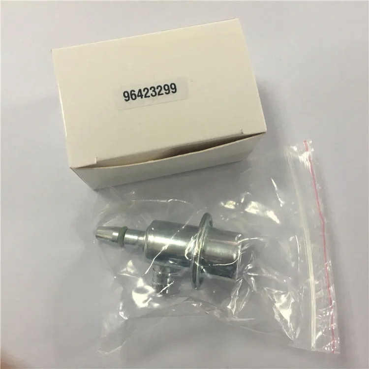Fuel Pressure Regulator for Chevrolet Daewoo OEM 96423299 | Oil