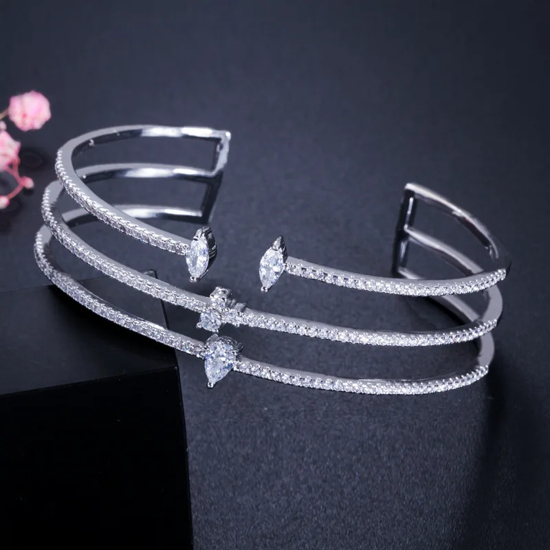 

Hot sale Fashion Exquisite Jewelry High Quality Crystal Simple And Versatile Opening Bracelet for women jewelry