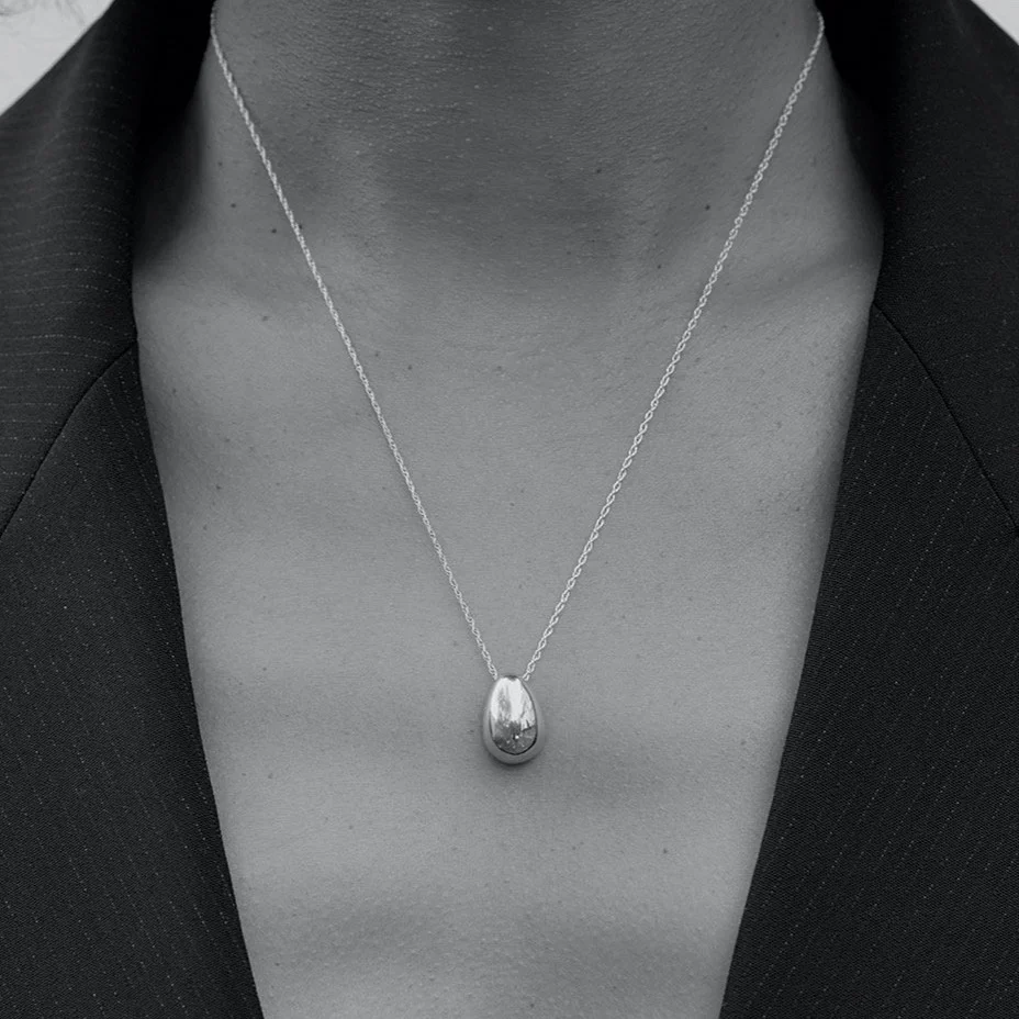 

Модное небольшое дизайнерское минималистичное овальное ожерелье с подвеской в форме яйца холодного ветра модная подвеска в виде капли вод...